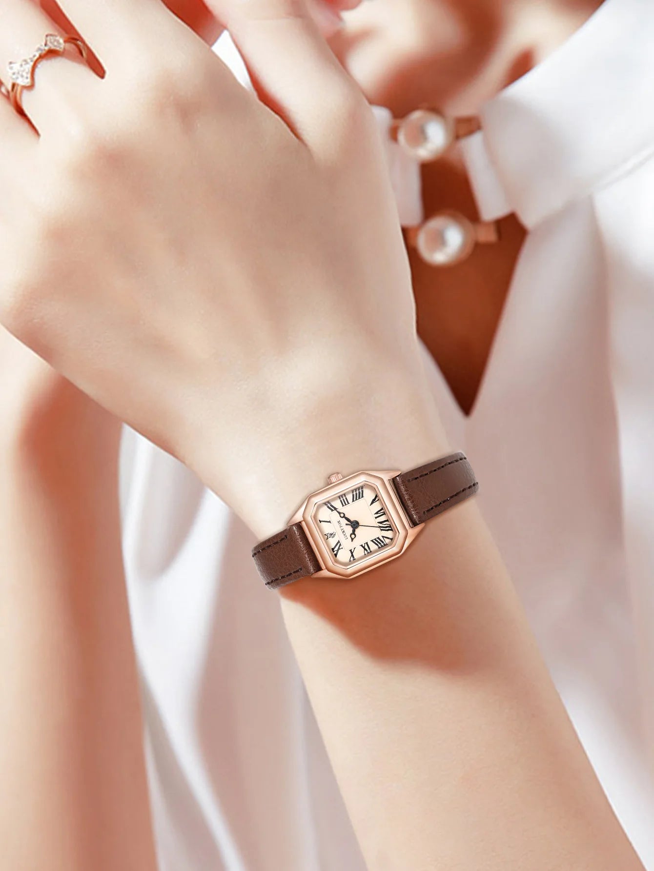 Minimalist Women's Casual Clock - Tomi L38 Leather Watch