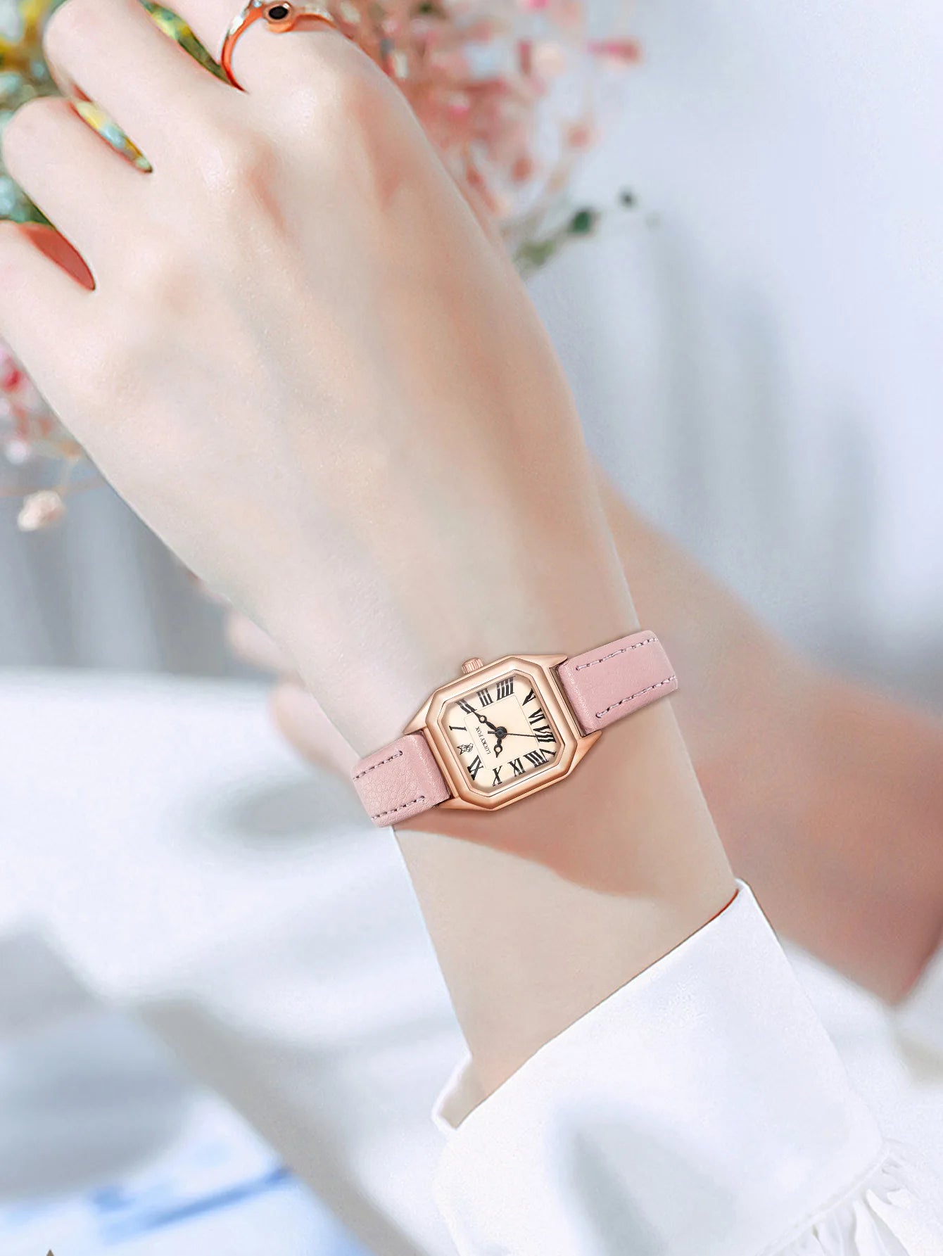 Minimalist Women's Casual Clock - Tomi L38 Leather Watch