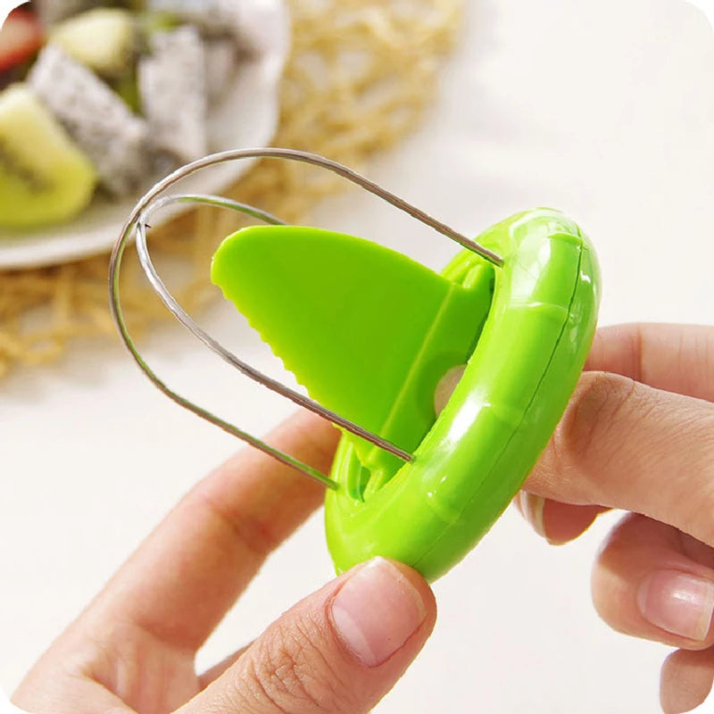 Detachable Kiwi Cutter & Peeler - Creative Fruit Salad Kitchen Gadget