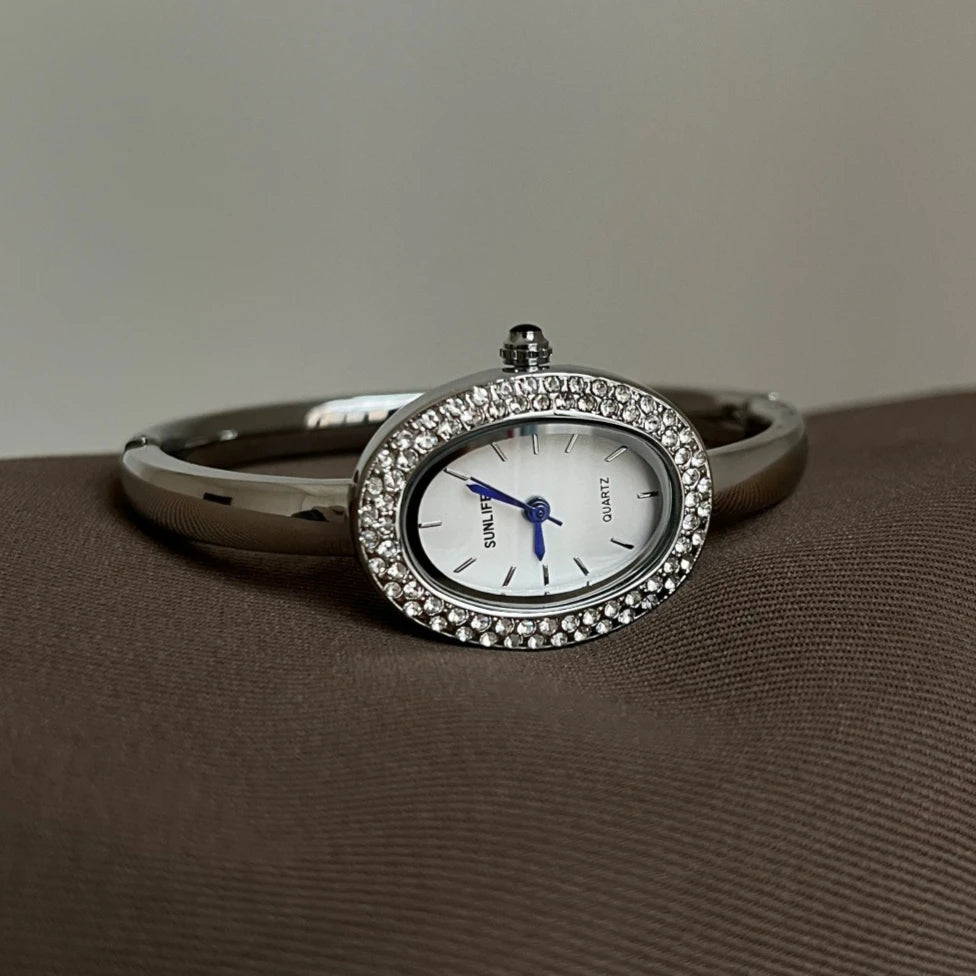 Luxury Diamond Oval Watch - Elegant Women's Bracelet